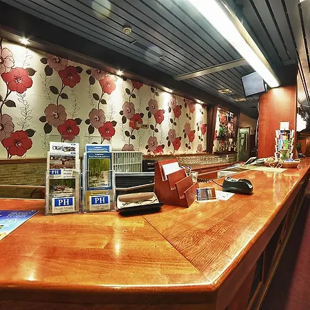 & Restaurant Lapuahovi